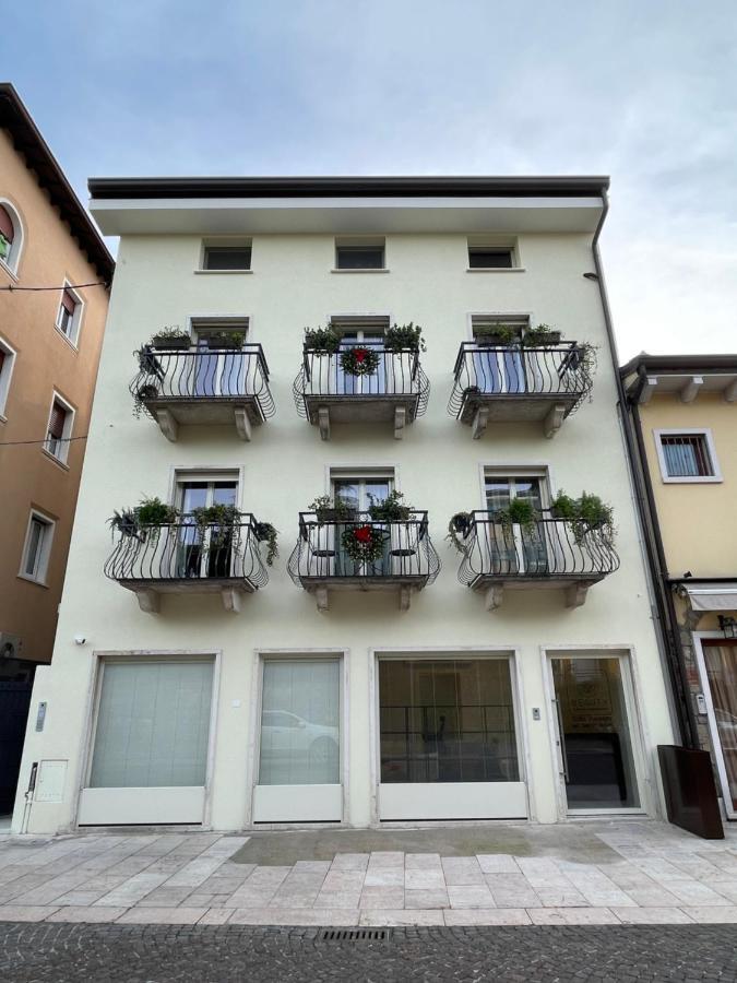 Lucia Holiday Apartments Lazise Zewnętrze zdjęcie